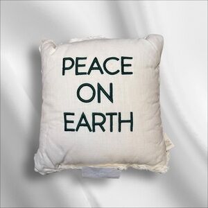 Hearth & Hand Holiday Pillow nwt